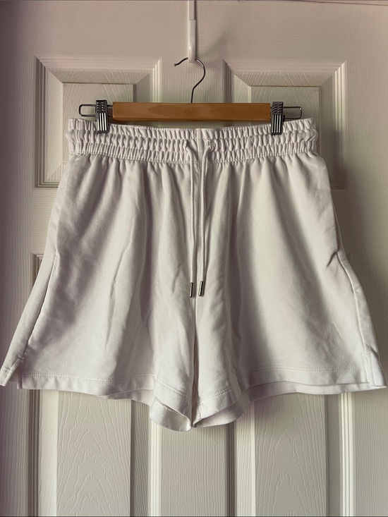 H&M Pants - H&M White Elastic Drawstring Athletic Shorts